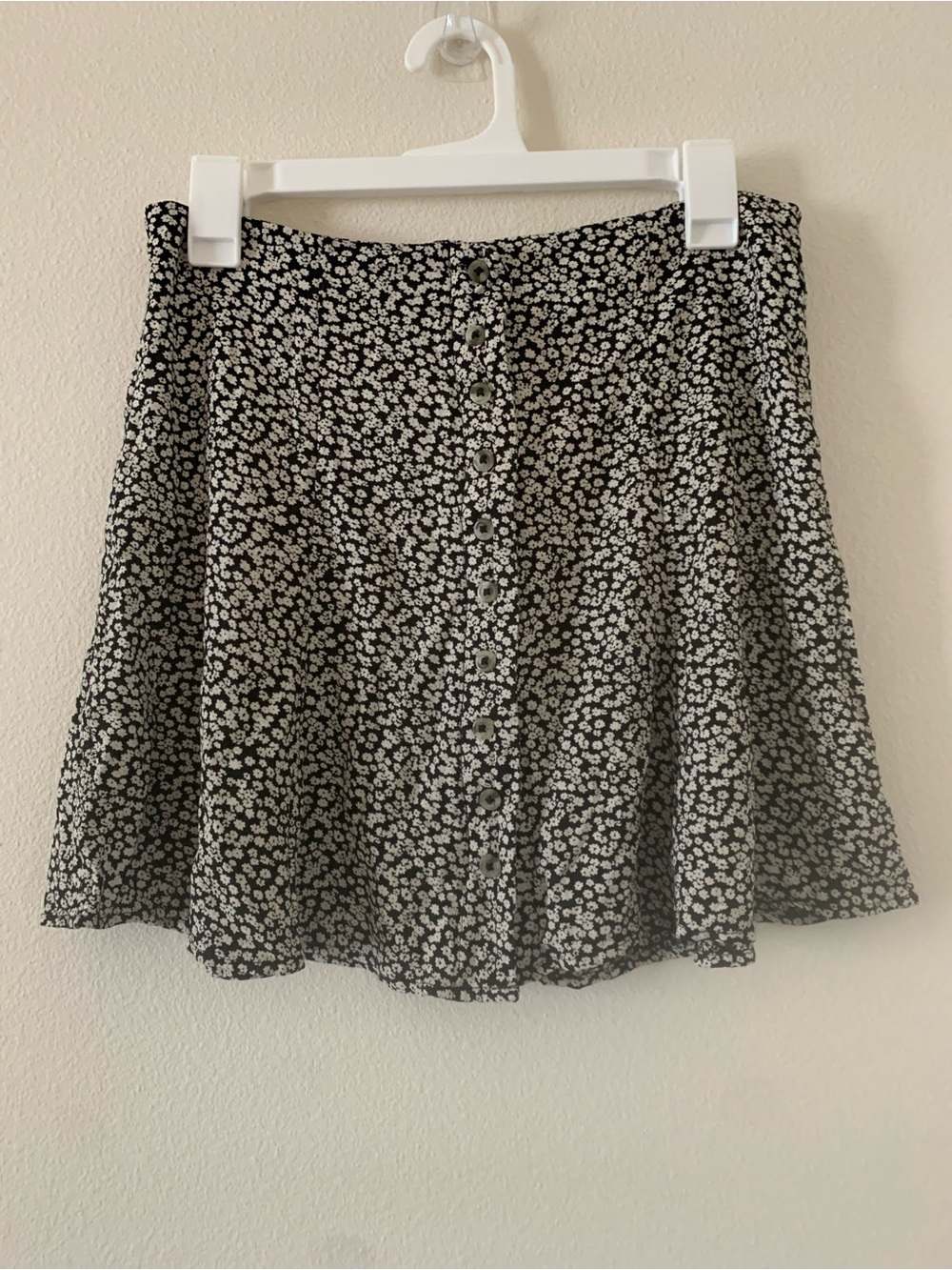 American Eagle Outfitters Black & White Floral Skater Skirt